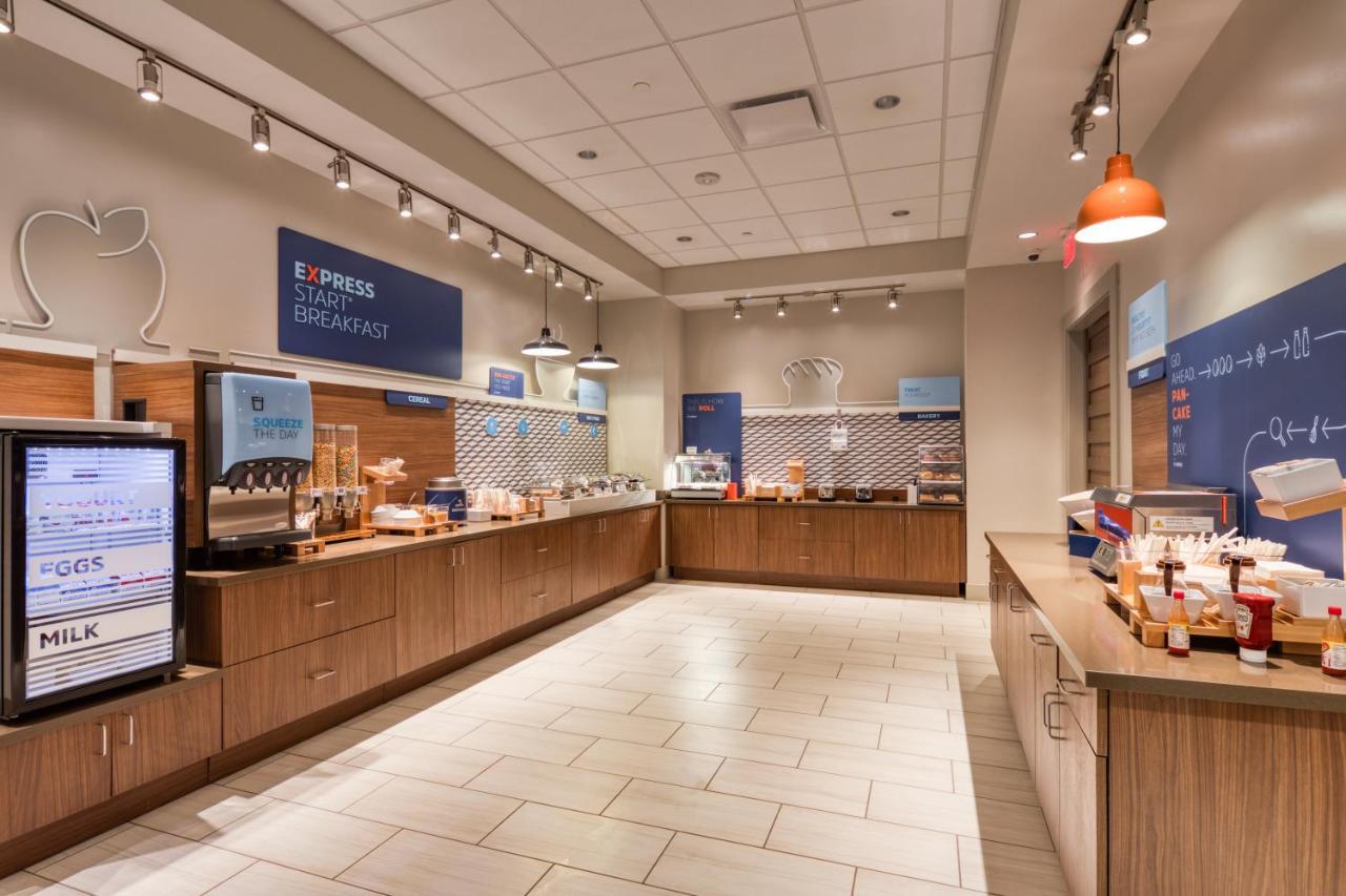 Holiday Inn Express & Suites - Charlotte - South End By Ihg Exterior foto